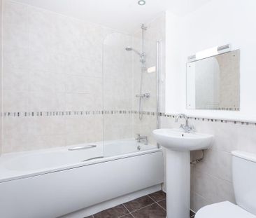 2 bedroom flat to rent - Photo 6