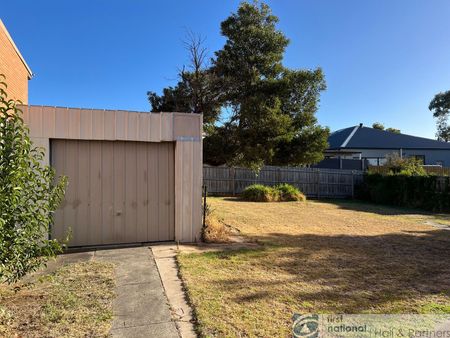 4 Edna Avenue, 3175, Dandenong North Vic - Photo 2