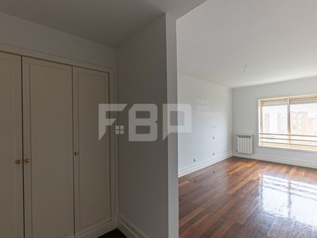 Apartamento T2+1 em Porto - Photo 3