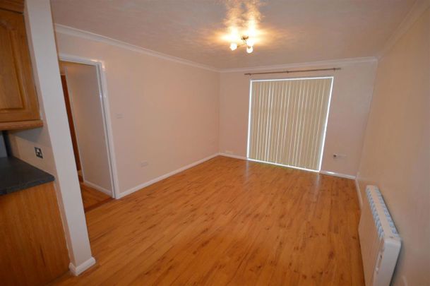 Trevithick Road, Truro, TR1 1NS - Photo 1