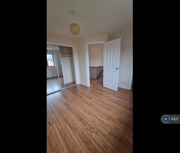 3 bedroom semi-detached house to rent - Photo 6