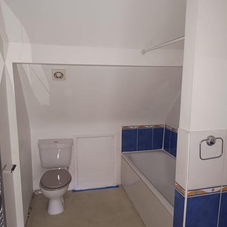 1 bed Flat in Addiscombe Road , East Croydon, CR0 6SA - Photo 3