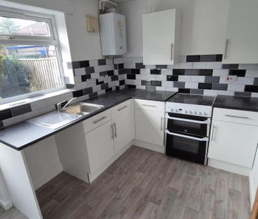 2 bedroom semi-detached house to rent - Photo 6