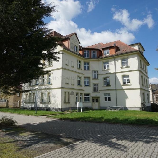 2-Raum-Wohnung mit großer Wohnküche in romantischer Villa - Foto 1