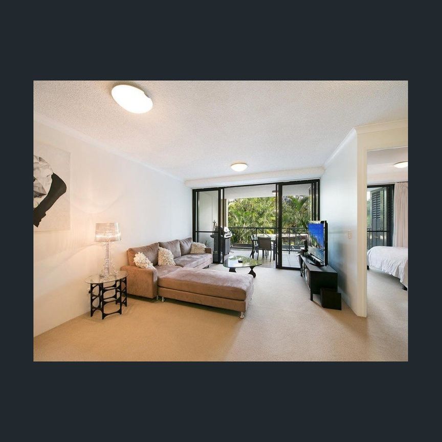 Premium Quality 2 Bedroom Apartment - Petrie Point - Photo 1