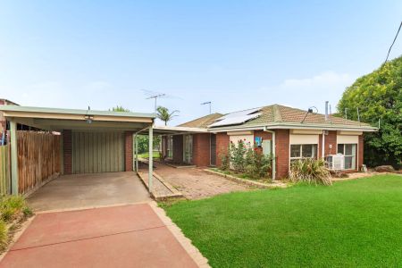 Perfect Family Home in Wyndham Vale - Photo 4