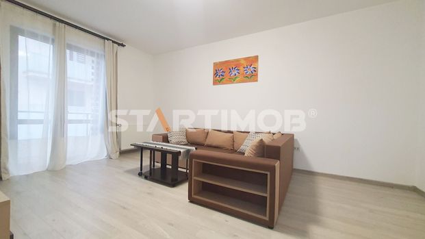 Apartament mobilat 3 camere cu parcare Ghimbav - Photo 1