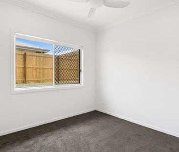 Brand New Hamptons-Inspired Home - Fully Ducted Air Conditioning! - Photo 6