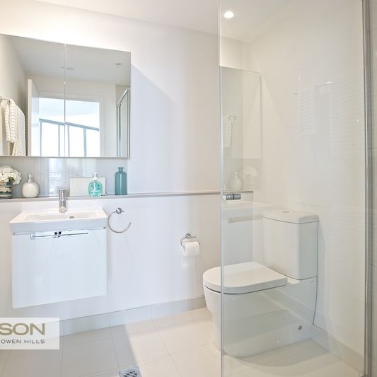 1 BEDROOM + CAR - Photo 1