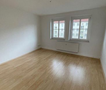 WG-gerecht im 2.OG - Schlafen zum Innenhof - Balkon an der Küche ! - Foto 1