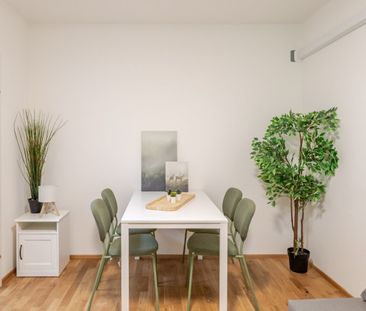 Einziehen & wohlfühlen: Voll möblierte 2-Zimmer-Wohnung mit Balkon,... - Photo 3
