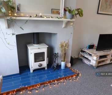 2 bedroom terraced house to rent - Photo 4