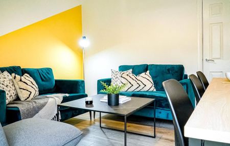 1 bedroom in a house share to rent - Photo 3