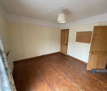 2 bedroom end of terrace house to rent - Photo 5