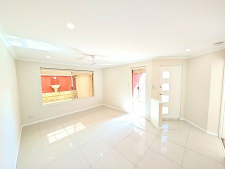 BIG FAMILY HOME! - Photo 3