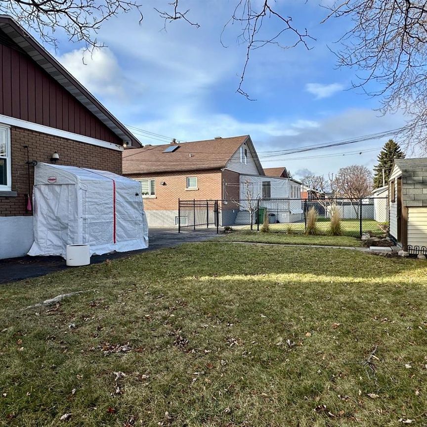 Maison Montréal (Saint-Léonard) À Louer - Photo 1