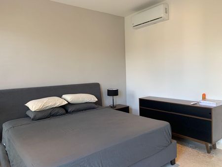 Townhouse de 2 recámaras, amueblado, con piscina privada, dentro de complejo. - Photo 2