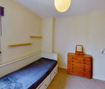 2 bedroom apartment to rent - Photo 6