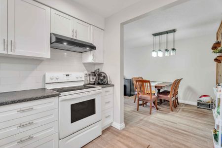 For Lease - 210 Olympic Crescent, London North, Ontario - Photo 4