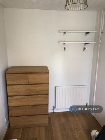 3 bedroom maisonette to rent - Photo 3