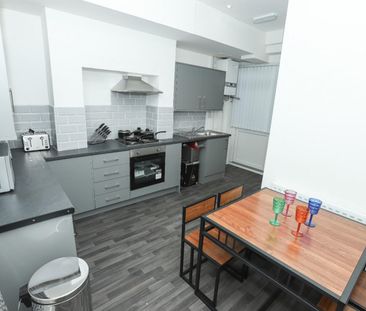 4 bedroom House To Let - Photo 4