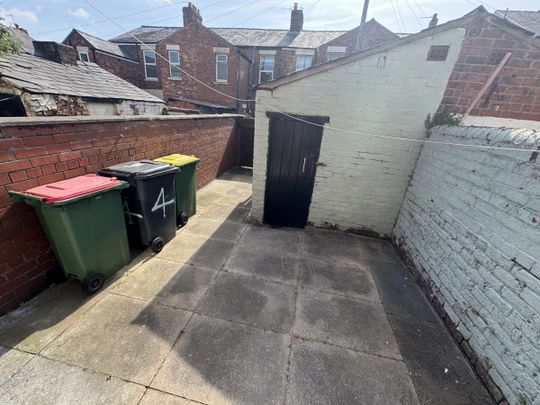 4, Brunswick Place, Preston - Photo 1