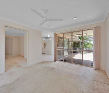 40 St Lucia Crescent, Avoca QLD 4670 - House For Rent - $650 | Domain - Photo 3