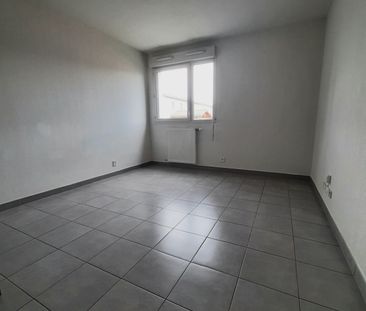 Location Appartement 1 pièce 25m² LAUNAGUET 31140 - Photo 1