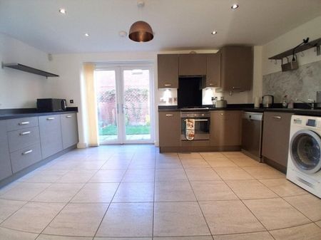 Colville Road, Cambridge £1,850 pcm ⓘ The monthly or weekly payment required by the landlord. Read our glossary page , 3 bedrooms, semi-detached house, to let * Tenant info - Photo 4