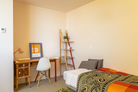 Studio meublé et équipé – Prêt à vivre – Cœur de Tours - Photo 2