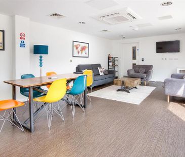 Studio to rent - Photo 1