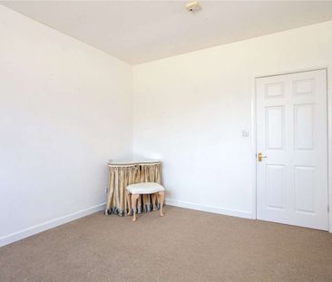 A barn conversion in a rural setting. - Photo 4