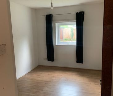 2 Bed Flat, Cobden Avenue, SO18 - Photo 1