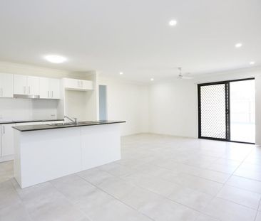 Gorgeous 4 bedroom Home - Photo 4