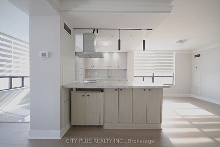 7460 Bathurst Street #1607 - Photo 4