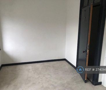 2 bedroom semi-detached house to rent - Photo 6