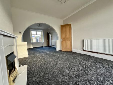 3 bedroom semi-detached house to rent - Photo 4