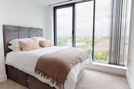 3 bed apartment to rent in Regents Plaza, Gosforth, NE3 - Photo 4