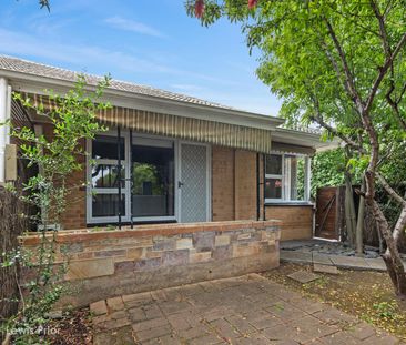 Affordable Neat & Tidy Unit Located Close to the CBD - Photo 4