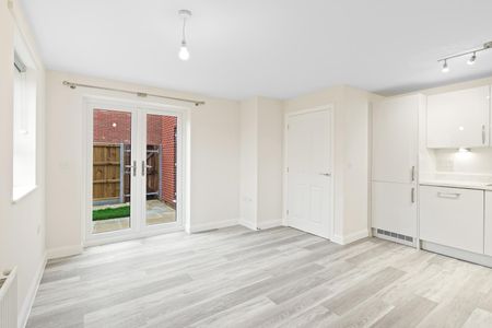 Chase Close, Norwich, Rackheath - Photo 4