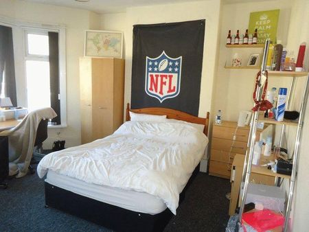 5 bedroom terraced house to rent - Photo 5