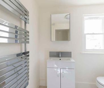 London Road, Cheltenham, GL52 - Photo 4