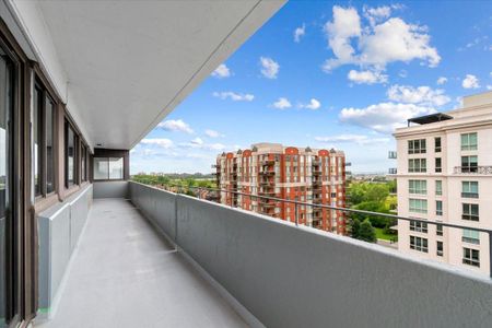 6800 Avenue Macdonald condo — Côte Saint-Luc, QC (2-Bedroom) - 2 Bedroom - Photo 3