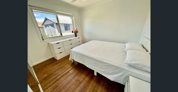 RENOVATED WATERFRONT RESIDENCE WITH ATTACHED GRANNY FLAT - Photo 1