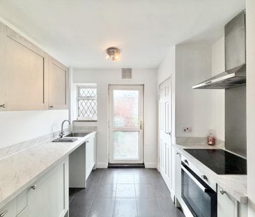 2 bedroom terraced house to rent - Photo 2