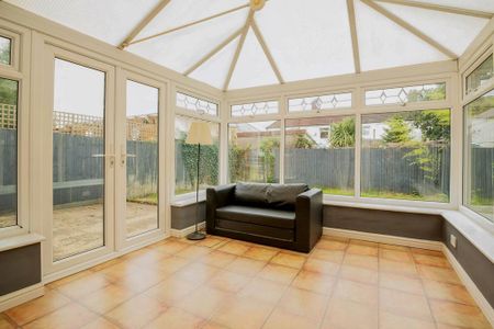 4 bedroom detached house to rent - Photo 3