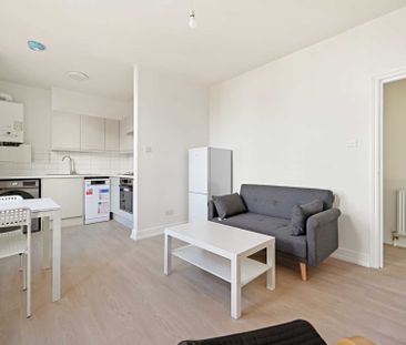 Price £535 pw - Available 04/11/2025 - Furnished - Photo 6