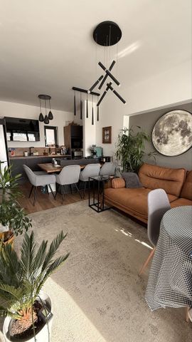 Apartament 3 camere | Panoramic City Views | Central & Quiet - Photo 4
