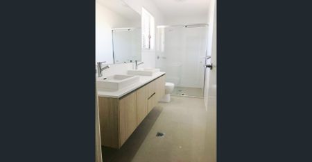 Charming Family Home In Kellyville - Photo 5