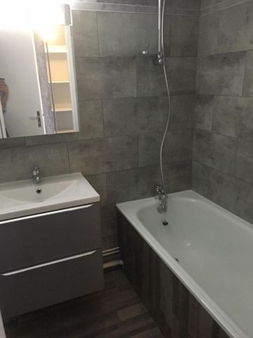 Location Appartement 2 pièces 46m² BESANCON 25000 - Photo 3